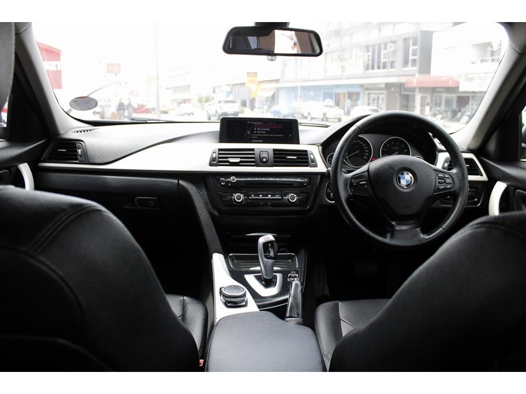 2015 BMW 3 Series 316i Auto (F30)
